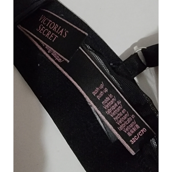VICTORIA Secret Bra 32C - Picture 3 of 7